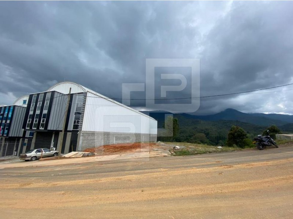 Lote en Venta Caldas Bodegas y Proyectos © Locales Oficinas - 4