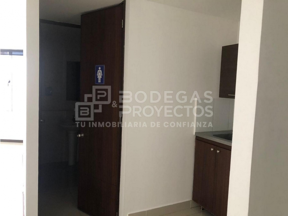 OFICINA DISPONIBLE PARA ARRIENDO EN MEDELLIN — foto 4