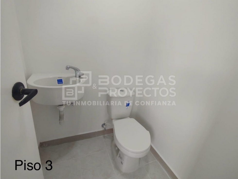 LOCAL DISPONIBLE PARA ARRIENDO EN SABANETA — foto 4