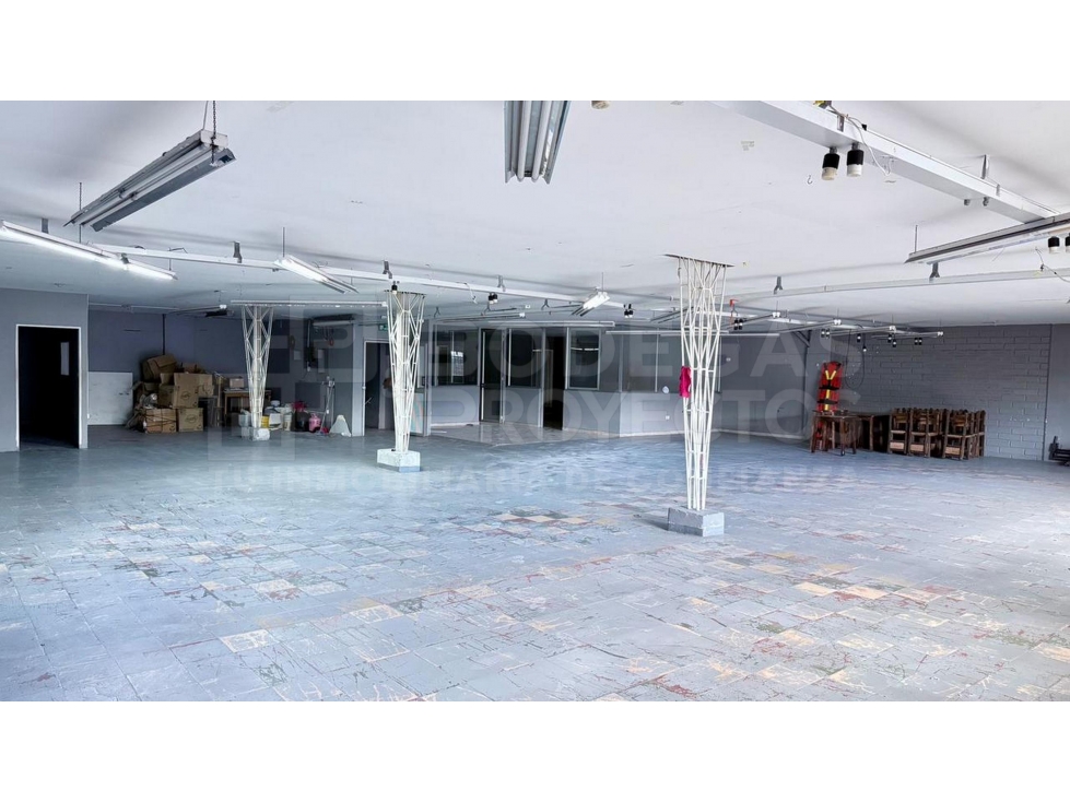 BODEGA EN ARRIENDO MEDELLIN BARRIO COLOMBIA — foto 2