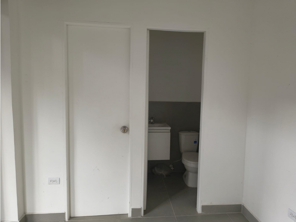 LOCAL PISO 1 DISPONIBLE PARA ARRIENDO EN BARRIO COLOMBIA — foto 4
