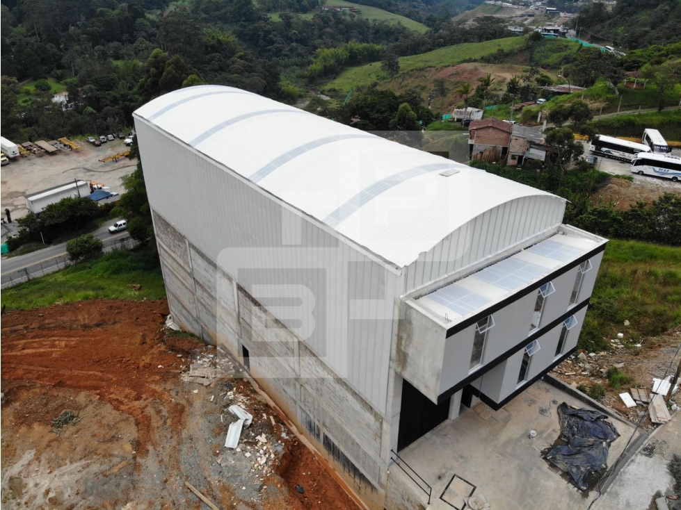 BODEGA PARA ARRIENDO EN CALDAS - 2
