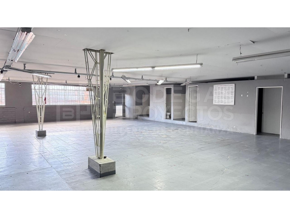 BODEGA EN ARRIENDO MEDELLIN BARRIO COLOMBIA — foto 3