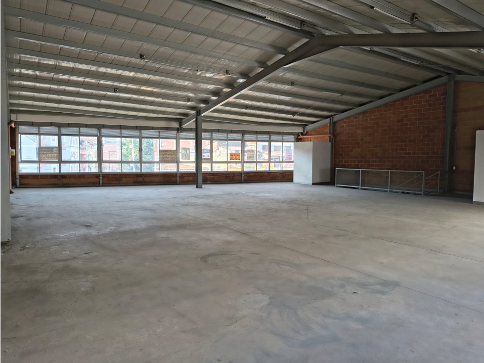 BODEGA DISPONIBLE PARA ARRIENDO EN LA AMERICA — foto 2