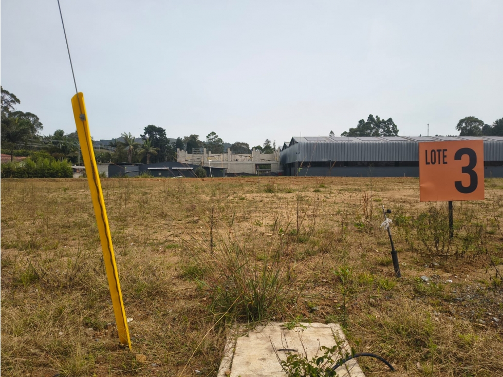 LOTE NRO 3 PARA CONSTRUCCIÒN DE BODEGA GUARNE DISPONIBLE PARA LA VENTA — foto 3