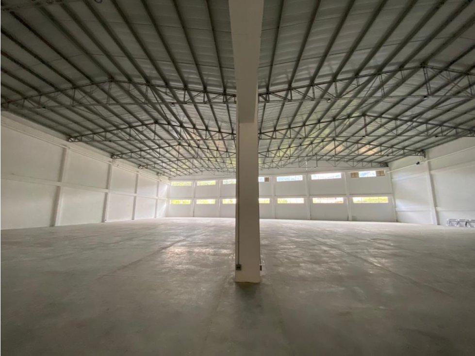 BODEGA DISPONIBLE PARA ARRIENDO EN GIRARDOTA - 1