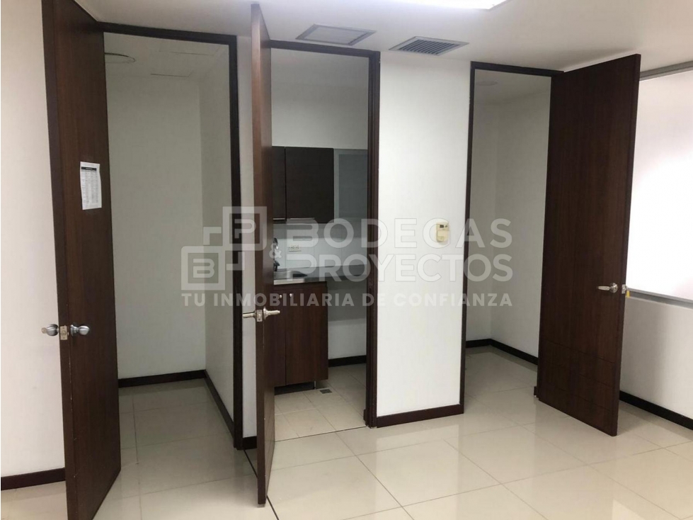 OFICINA DISPONIBLE PARA ARRIENDO EN MEDELLIN — foto 5
