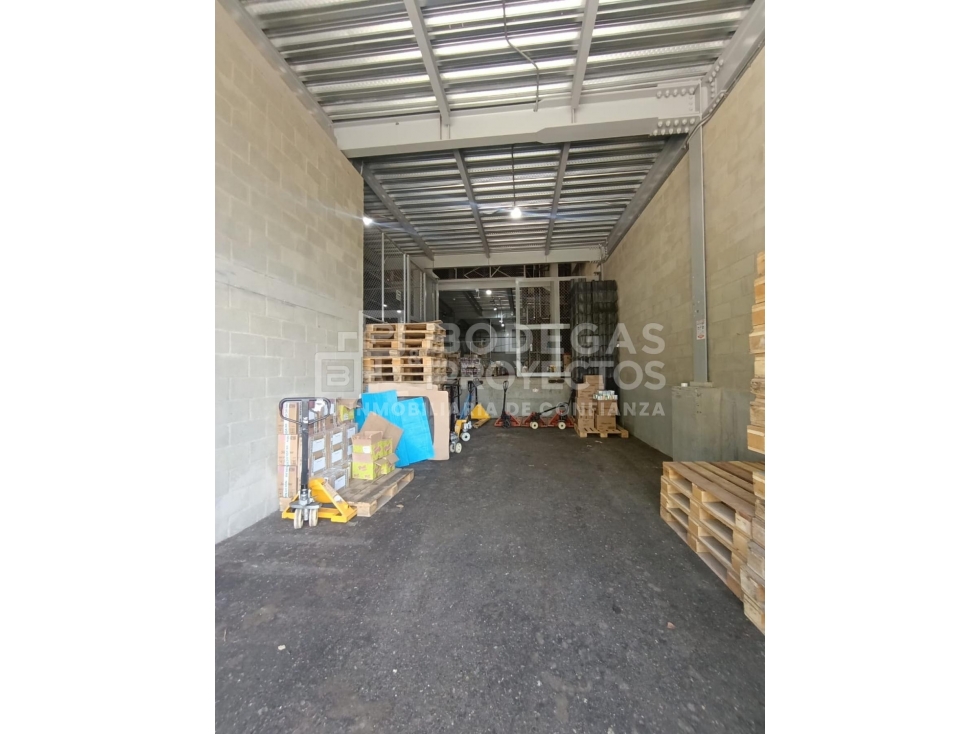 ARRIENDO BODEGA EN COPACABANA - 2