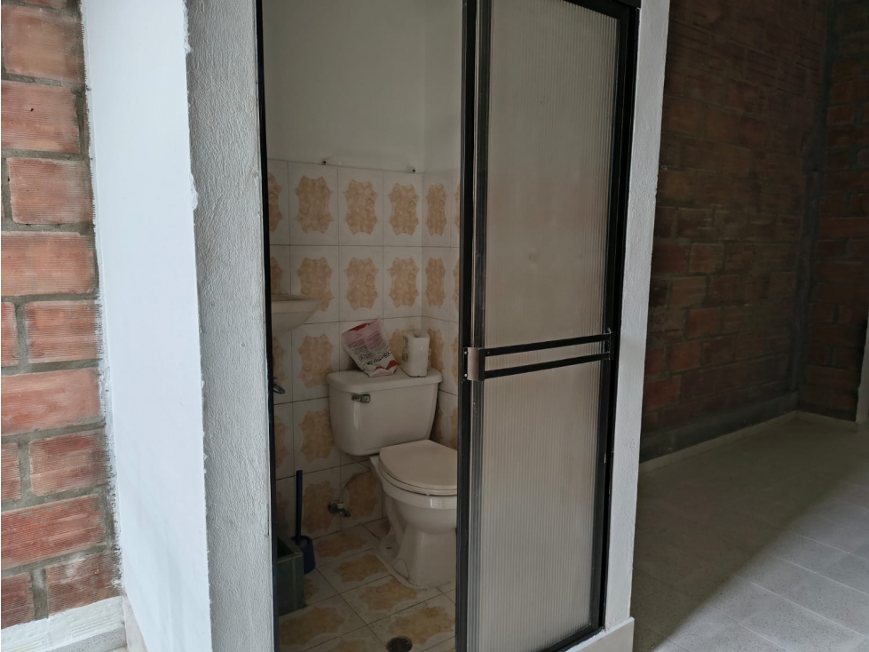 BODEGA EN PISO 3 DISPONIBLE PARA ARRIENDO EN BARRIO COLOMBIA — foto 4