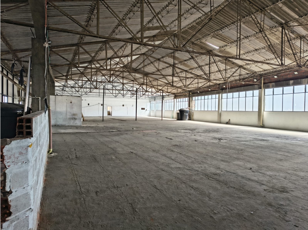 BODEGA DIPONIBLE PARA ARRIENDO EN PERPETUO SOCORRO — foto 2
