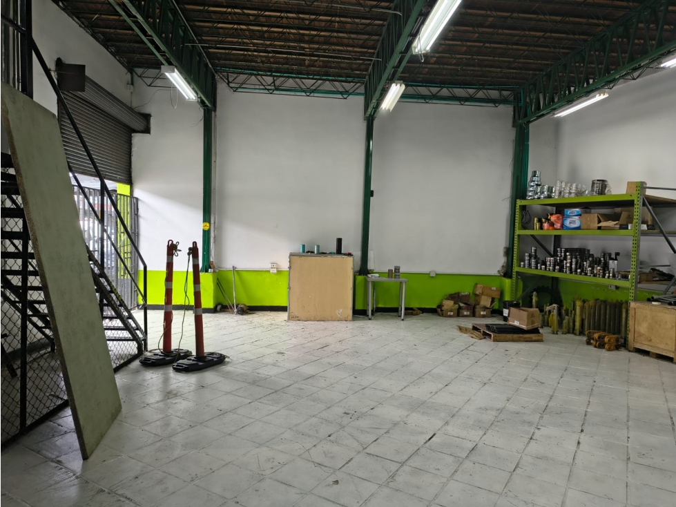 BODEGA DISPONIBLE PARA ARRIENDO UBICADA EN PERPETUO SOCORRO — foto 3
