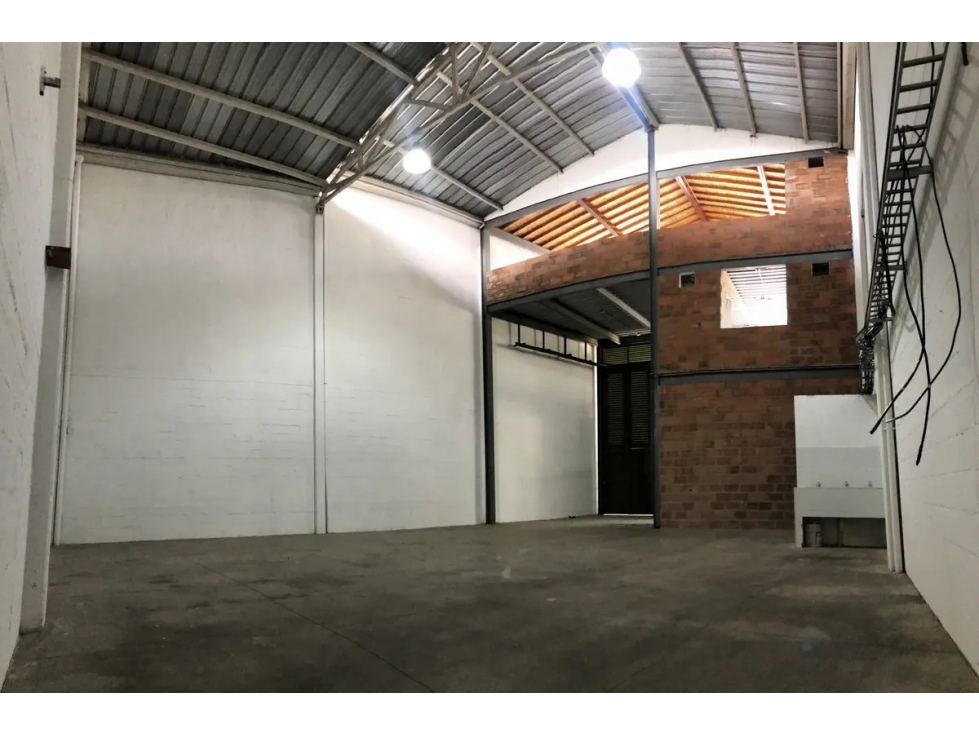 BODEGA DISPONIBLE PARA ARRIENDO EN LA ESTRELLA - 6