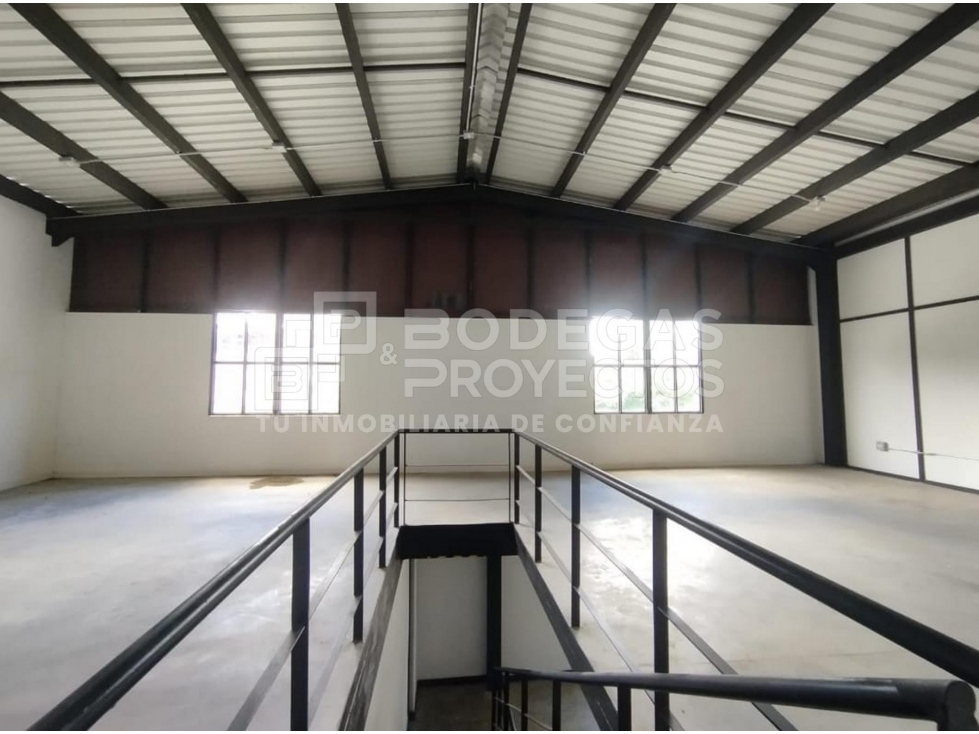 ARRIENDO BODEGA EN CALDAS - 4