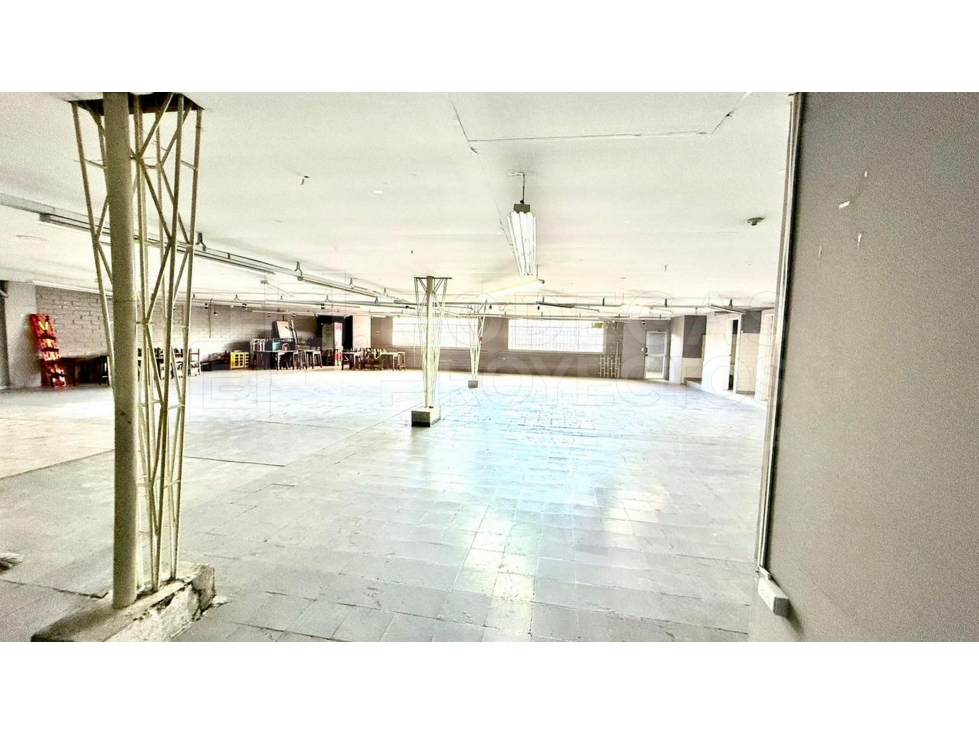 BODEGA EN ARRIENDO MEDELLIN BARRIO COLOMBIA