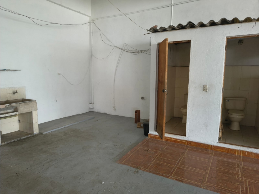 BODEGA DIPONIBLE PARA ARRIENDO EN PERPETUO SOCORRO — foto 4