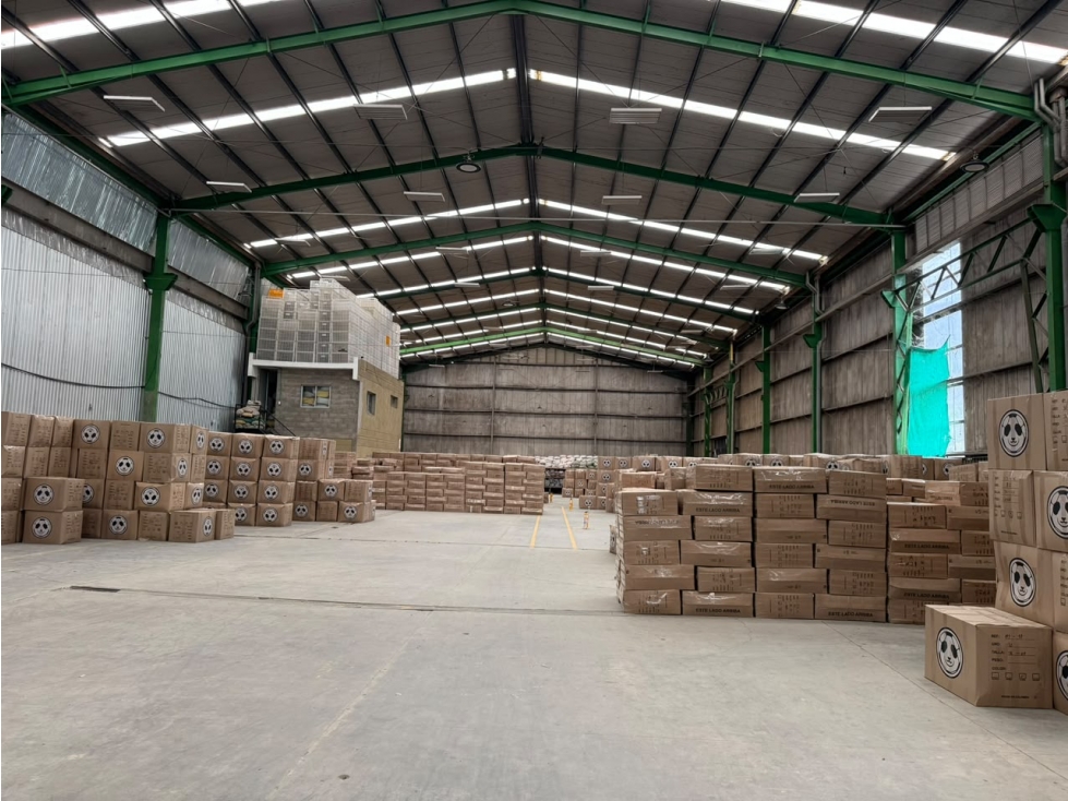 BODEGA DISPONIBLE PARA ARRIENDO EN GIRARDOTA, UNIDAD CERRADA - 3