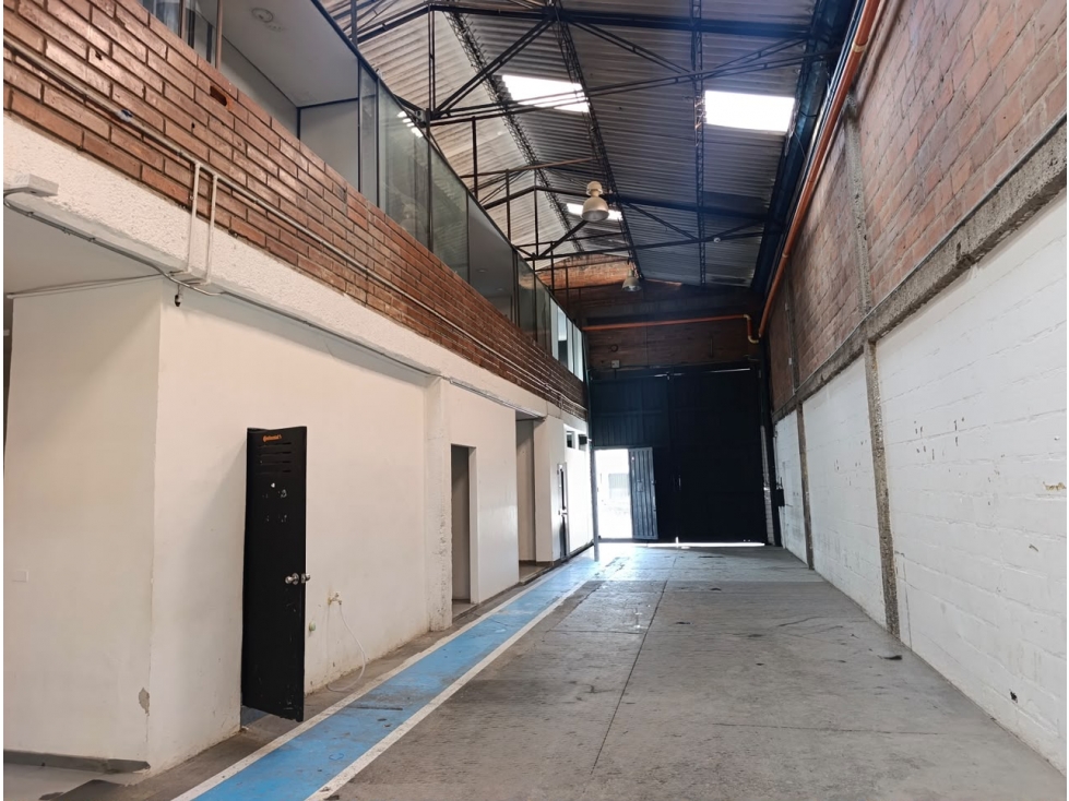 BODEGA DISPONIBLE PARA ARRIENDO EN MEDELLÍN — foto 4