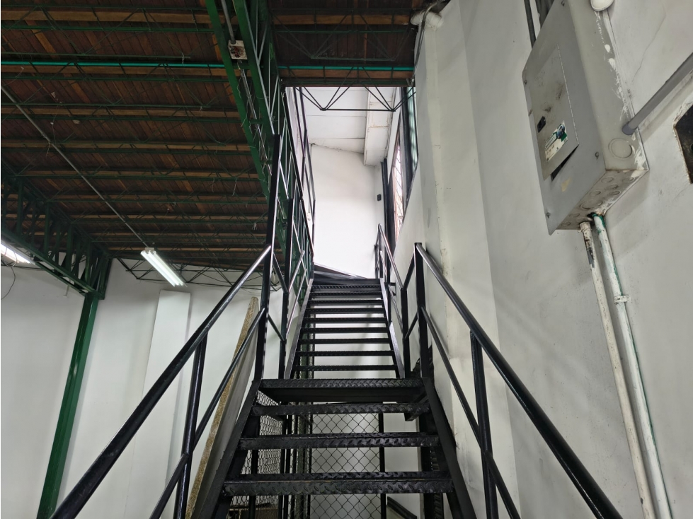 BODEGA DISPONIBLE PARA ARRIENDO UBICADA EN PERPETUO SOCORRO — foto 6