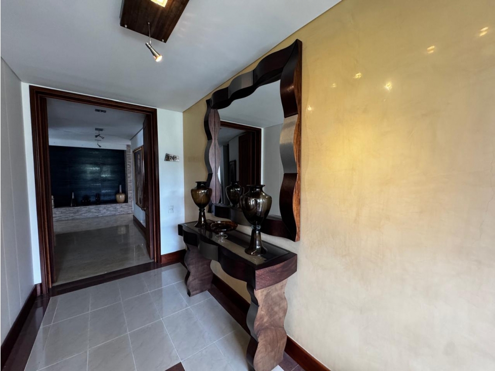 Apartamento a la venta, El Poblado, Loma El Tesoro, Parte Alta +C — foto 2