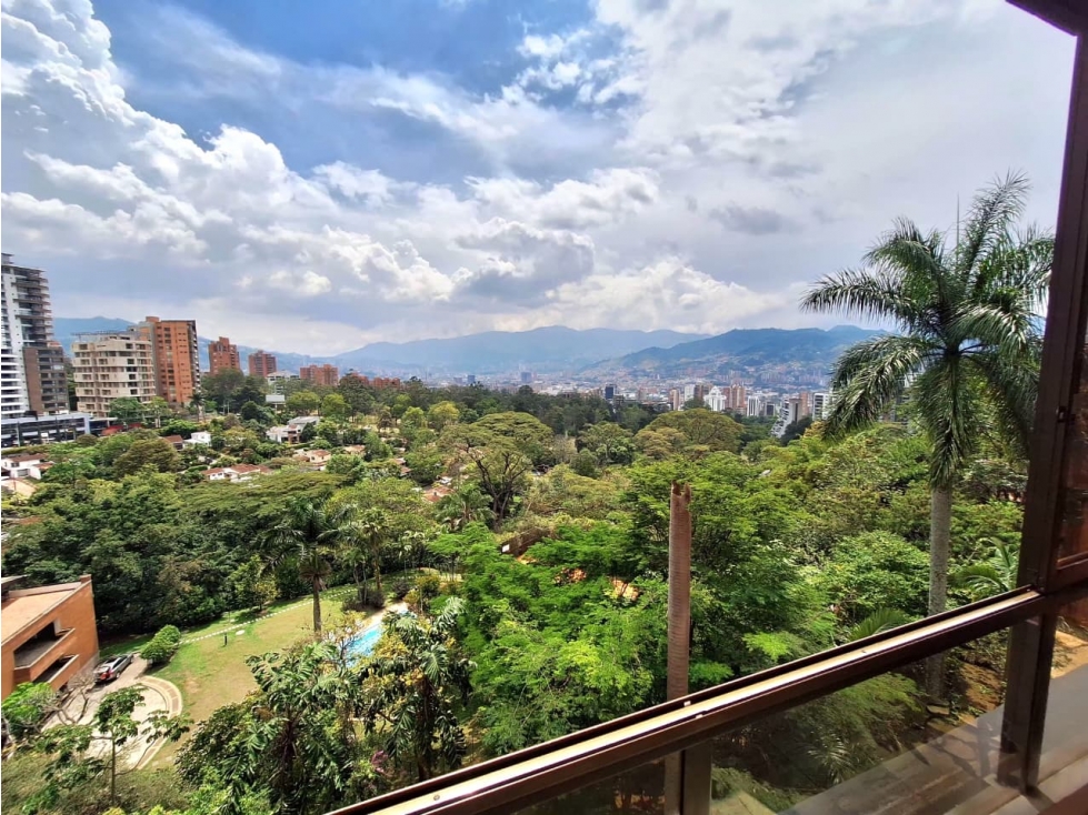 Apartamento en venta, remodelado, El Poblado, Transversal inferior