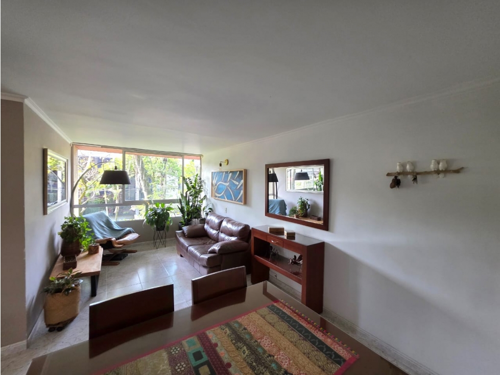 Apartamento en venta, Parta baja del barrio El Poblado, sector Manila