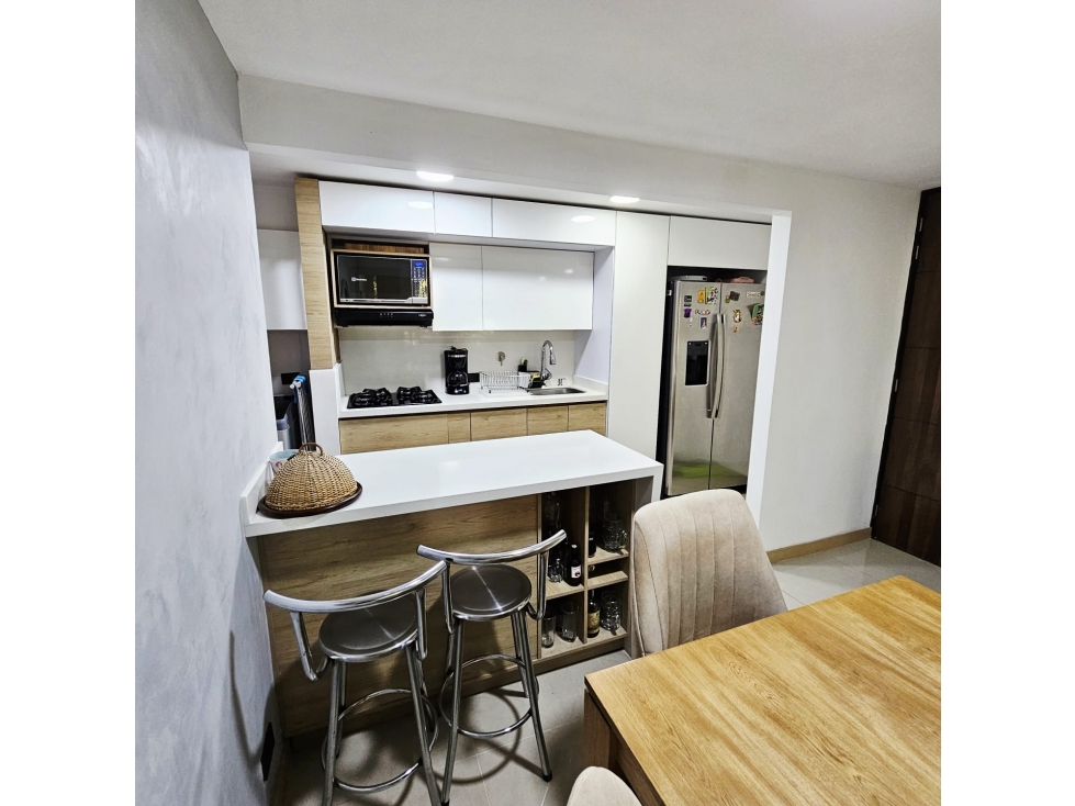 Apartamento remodelado en venta, Envigado, Loma de Cumbres — foto 6
