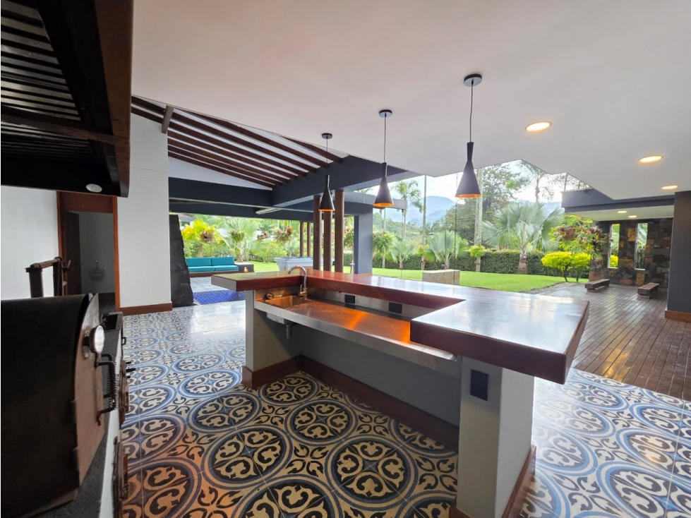 Casa con piscina en venta Envigado, Loma del Escobero — foto 2