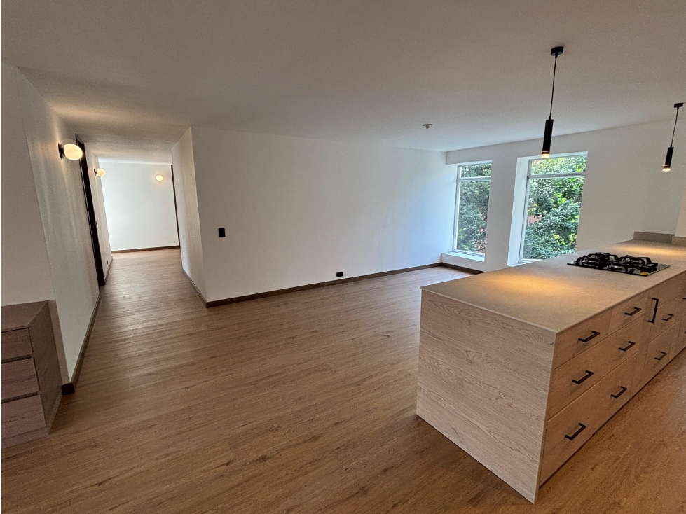 Apartamento en venta, totalmente remodelado, el Poblado, Milla de Oro — foto 6