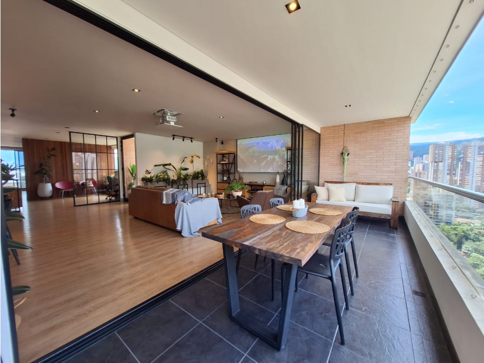 Venta Apartamento hermosa vista, El Poblado, Loma Los Parras