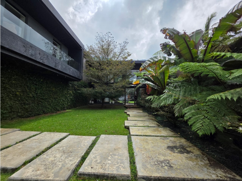 Casa en venta Parte baja Avenida Las Palmas, unidad cerrada. — foto 2
