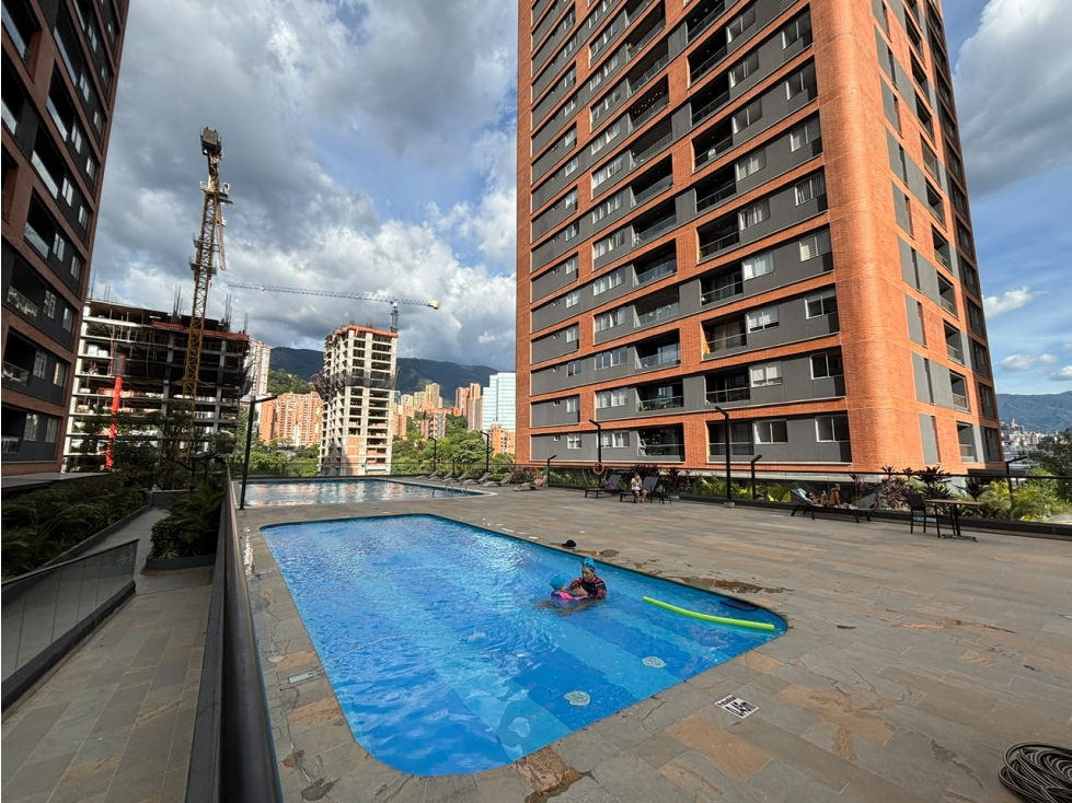 Apartamento en venta, piso alto, vista, Ciudad del Rio; Medellín — foto 5