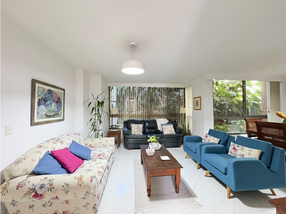 Apartamento en venta, vista a verde, El Poblado, La Frontera +C