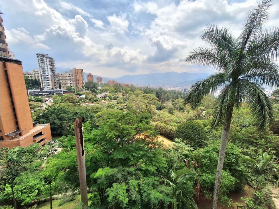 Apartamento en venta, remodelado, El Poblado, Transversal inferior — foto 2