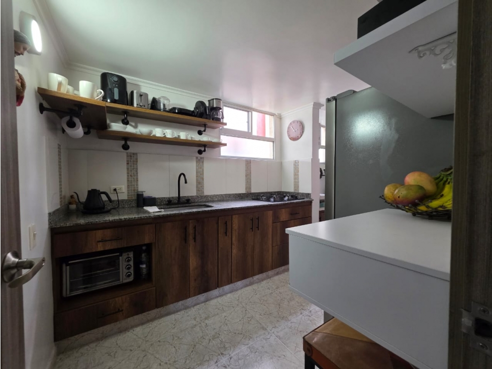 Apartamento en venta, Parta baja del barrio El Poblado, sector Manila — foto 6