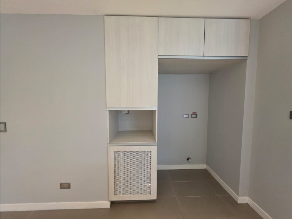 Apartamento en venta, Modernos acabados, Las Palmas; El Poblado — foto 4
