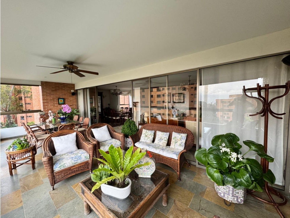 Apartamento en venta, Elegante, Vista a Verde, El Pobado, La Concha +C — foto 2