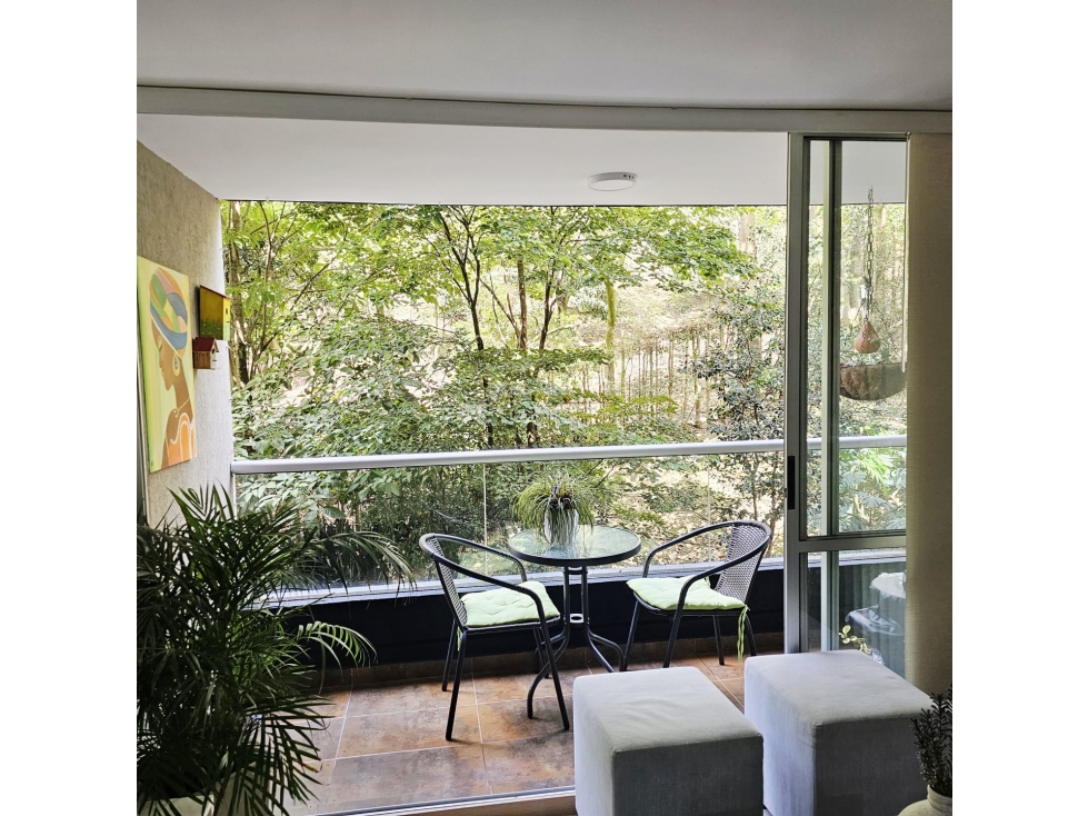 Apartamento remodelado en venta, Envigado, Loma de Cumbres