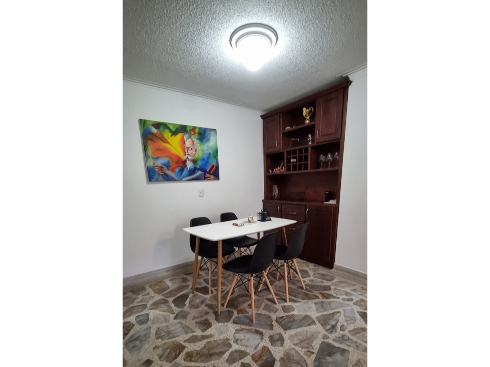 SE ARRIENDA APARTAMENTO EN LAURELES MEDELLIN — foto 3