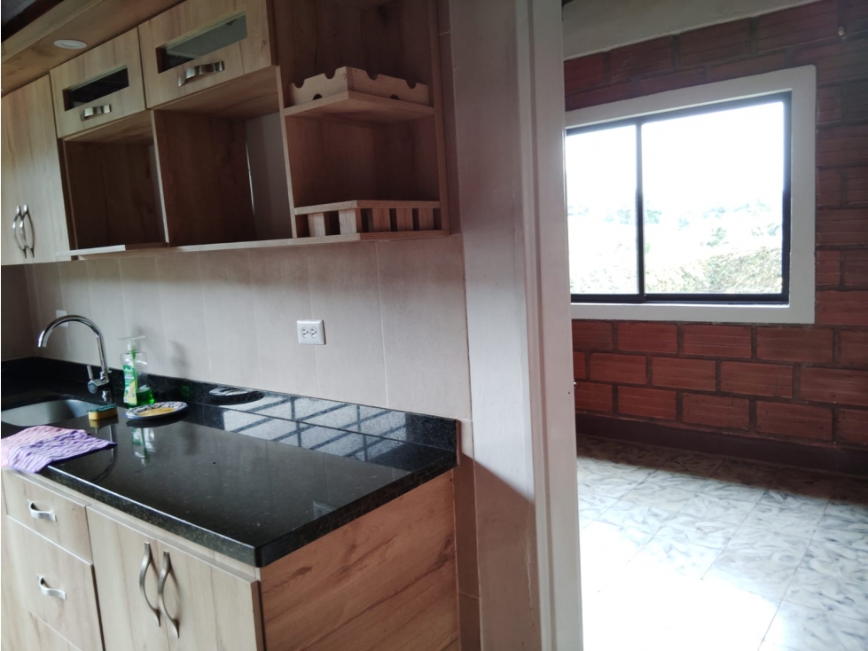 SE ARRIENDA CASA EN ENVIGADO SECTOR ESCOBERO — foto 2