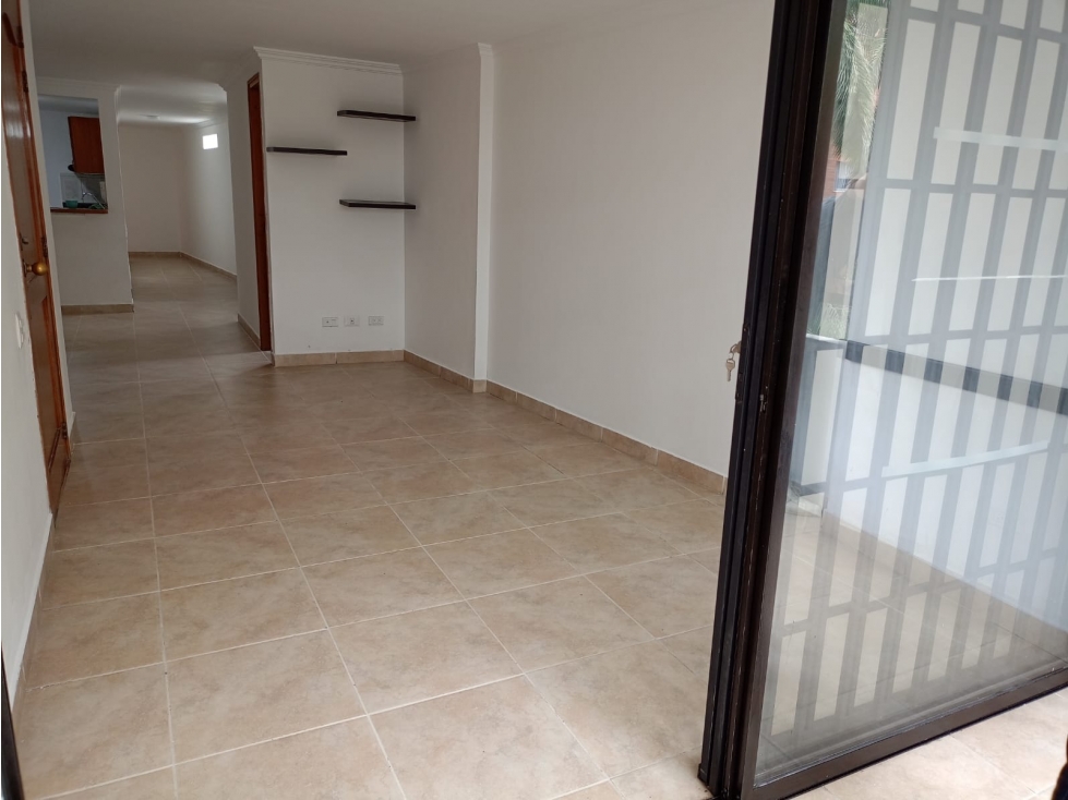 SE VENDE APARTAMENTO EN LAURELES MEDELLIN — foto 5
