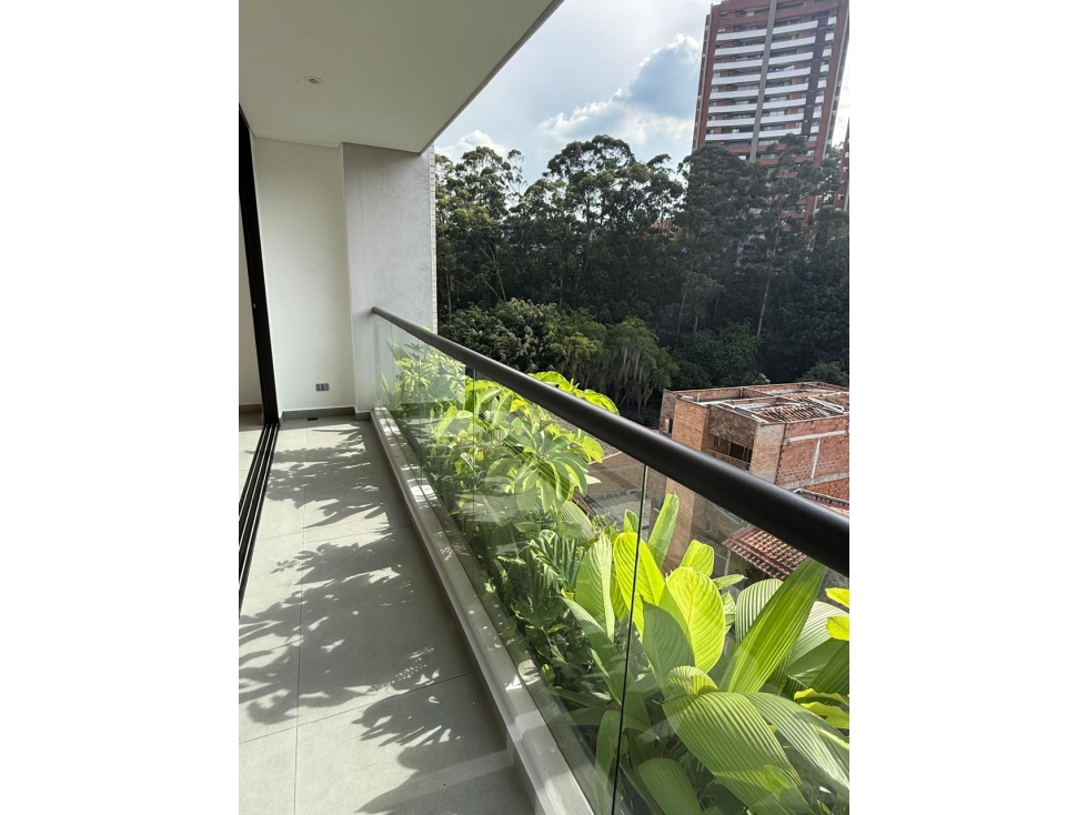 SE ARRIENDA APARTAMENTO EN LA CASTELLANA MEDELLIN — foto 2