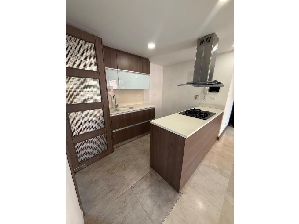 SE ARRIENDA APARTAMENTO EN LAURELES MEDELLIN — foto 5