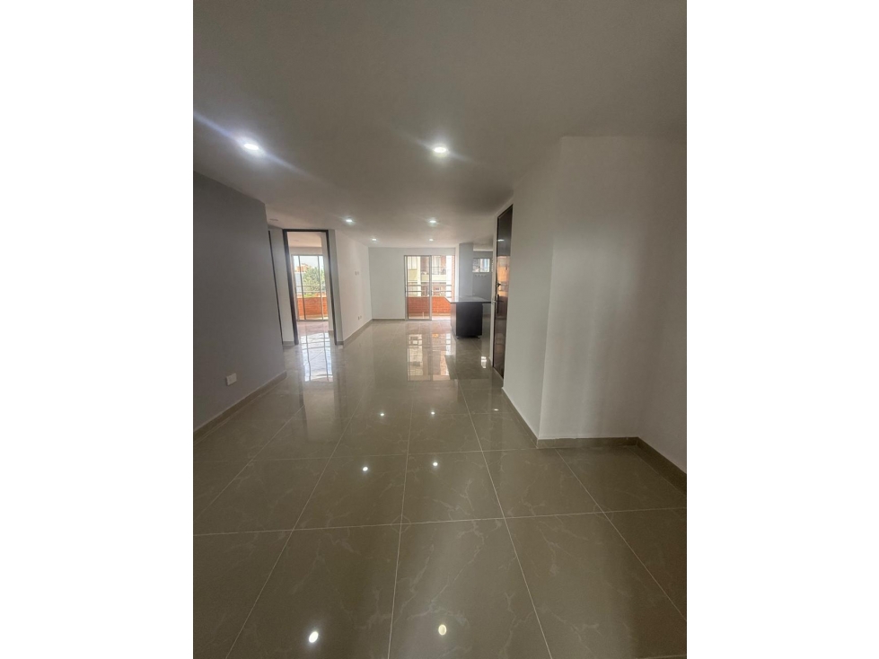SE ARRIENDA APARTAMENTO EN LAURELES MEDELLIN — foto 5