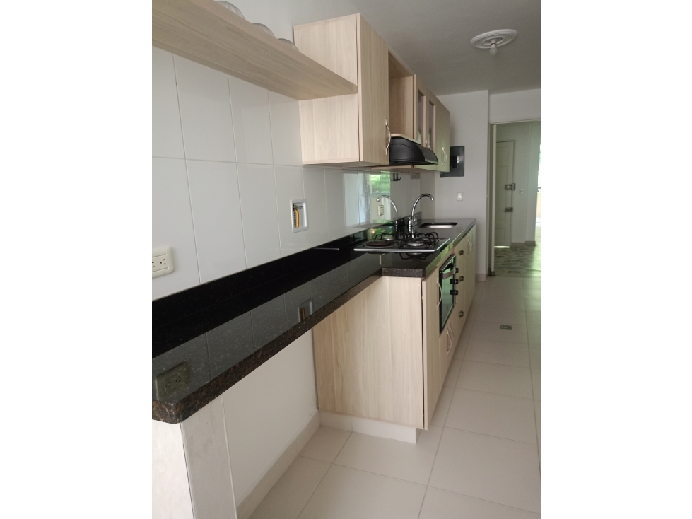SE ARRIENDA APARTAMENTO EN LAURELES-MEDELLIN