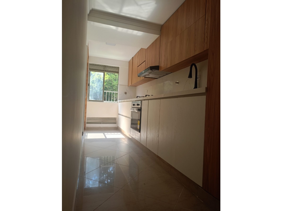 SE ARRIENDA APARTAMENTO EN LAURELES ALMERIA MEDELLIN