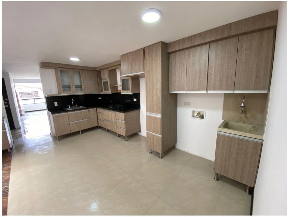 CASA EN VENTA EN SANTA MONICA MEDELLIN — foto 3