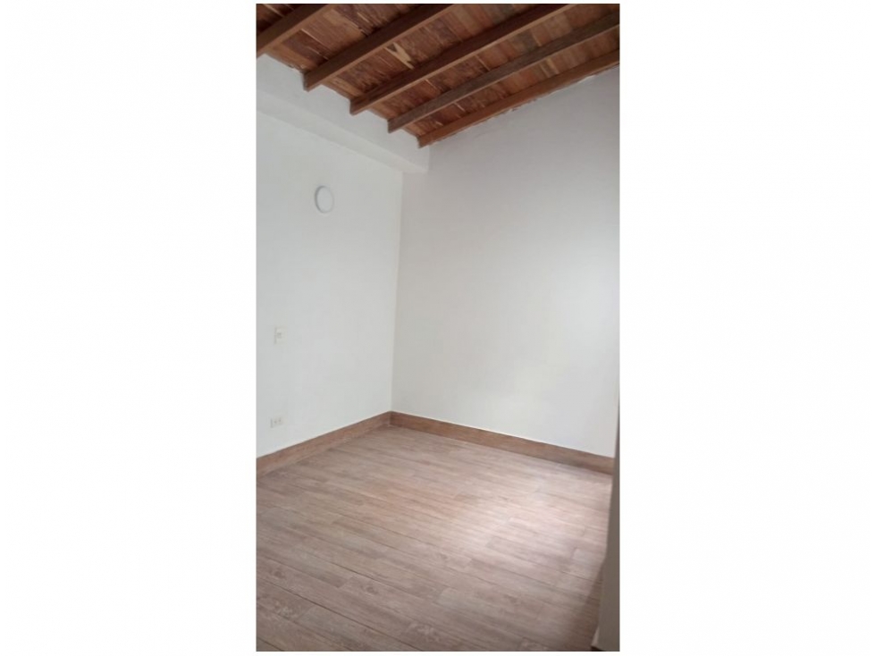 SE VENDE APARTAMENTO EN SANTA MONICA