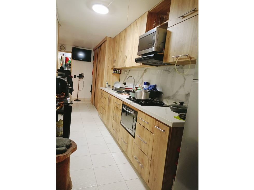 SE VENDE APARTAMENTO EN SIMON BOLIVAR MEDELLIN — foto 2