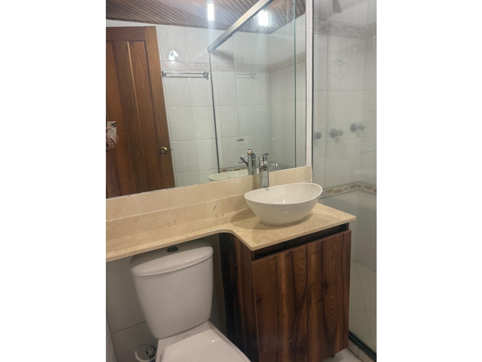 SE ARRIENDA APARTAMENTO EN LAURELES MEDELLIN — foto 6