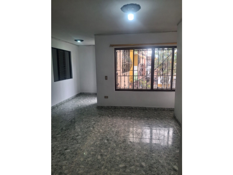 SE VENDE APARTAMENTO EN BUENOS AIRES MEDELLIN — foto 3